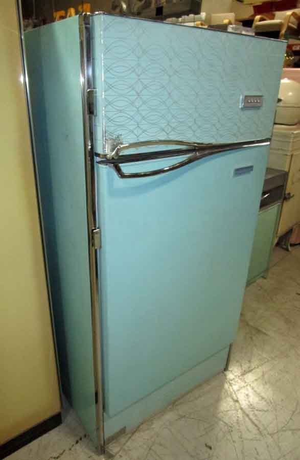 *FRIGIDAIRE in APPLIANCES > REFRIGERATORS
