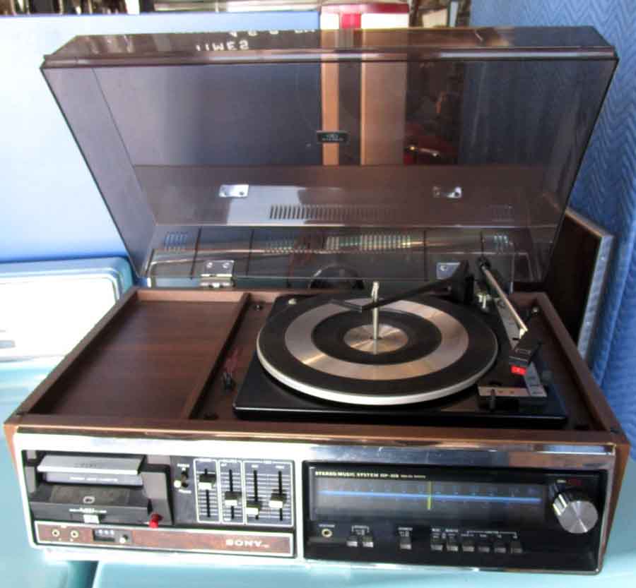 SONY RECORD PLAYER in TVS/RADIOS > RECORD PLAYERS
