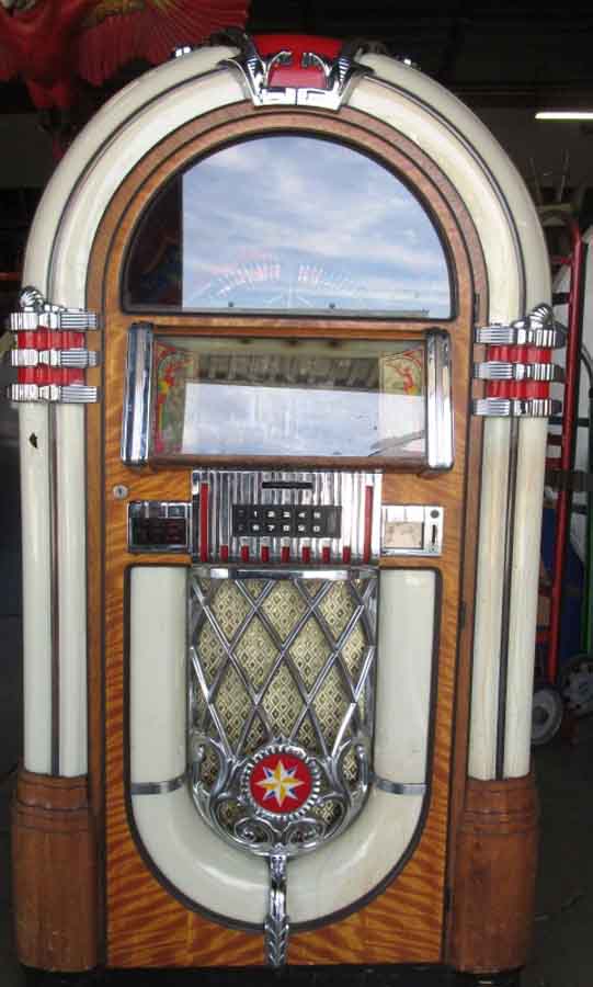 1015 STYLE JUKEBOX FOR SALE in FOR SALE