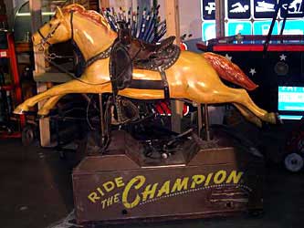 KIDDIE RIDE: YELLOW HORSE