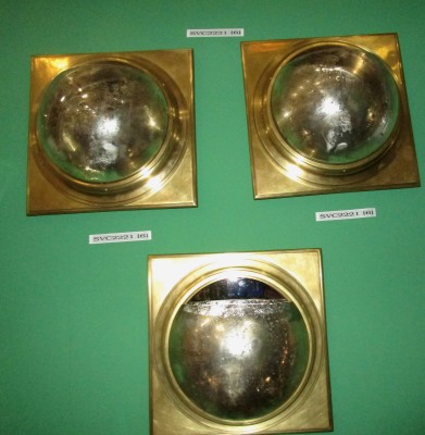 BRASS AND GLASS SCONCE
