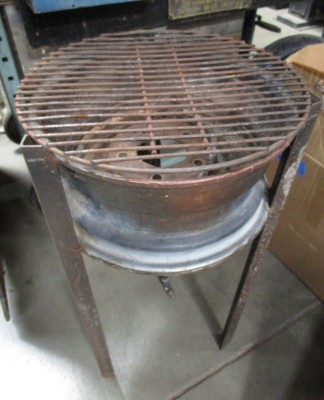 CAR RIM BBQ ON STAND