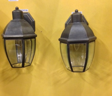 PORCH LIGHT
