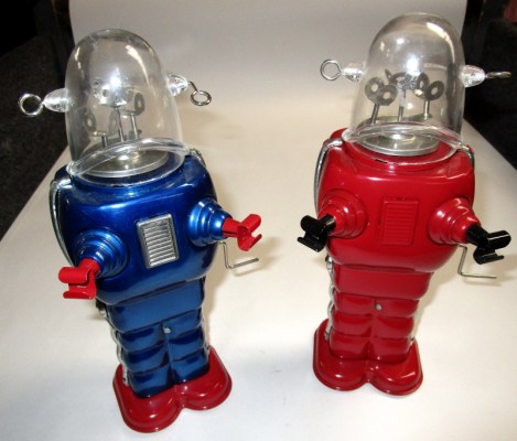 TIN ROBOTS