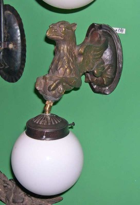 GRIFFIN SCONCE