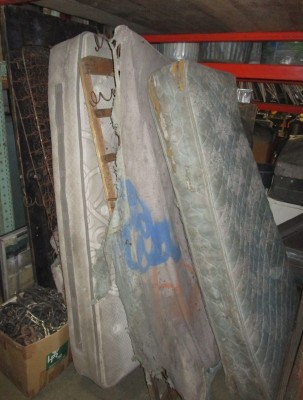 HOMELESS TWIN MATTRESS