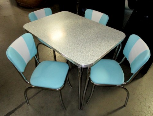 50`S KITCHENETTE TABLE 