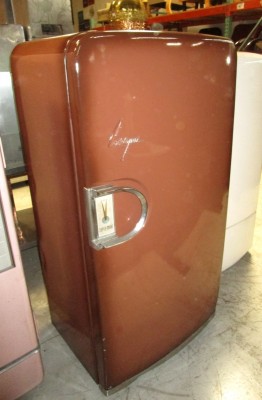COLD-SPOT FRIDGE