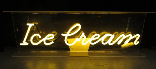 ICE CREAM NEON