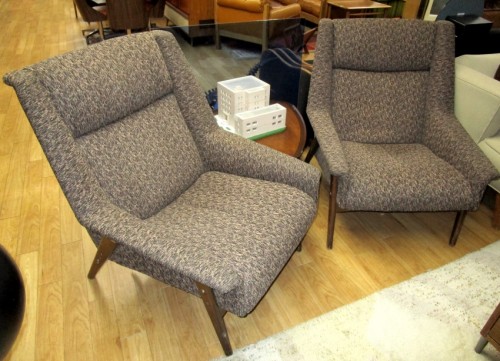 BROWN WING ARM CHAIRS