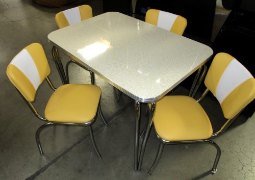 50`S KITCHENETTE TABLE 