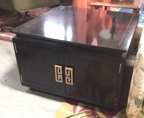 ASIAN STYLE TABLES
