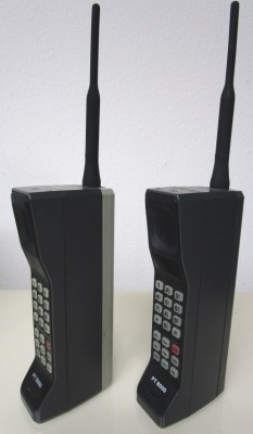 MOTOROLA CELL PHONES