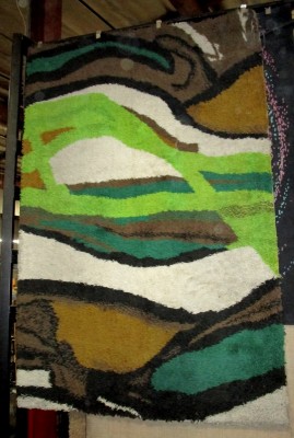 GREEN ABSTRACT SHAG RUG