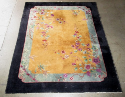 CHINESE ANTIQUE WOOL RUG