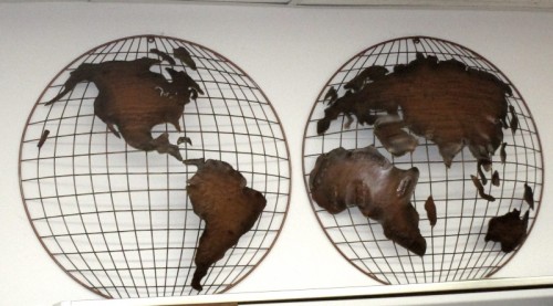 2PC.WORLD GLOBE