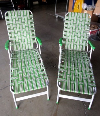 CHAISE LOUNGES