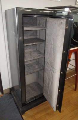 MODERN SAFE