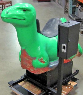 KIDDIE RIDE: SEA MONSTER