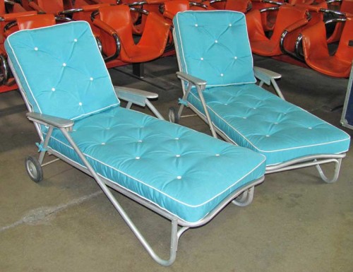 CHAISE LOUNGES