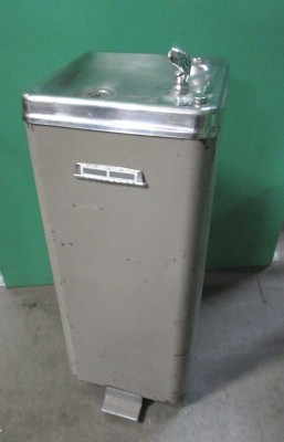 DRINKING FOUNTAIN