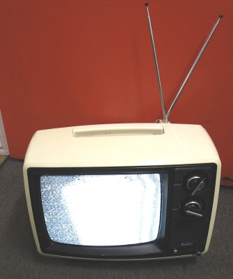 *WHITE TV