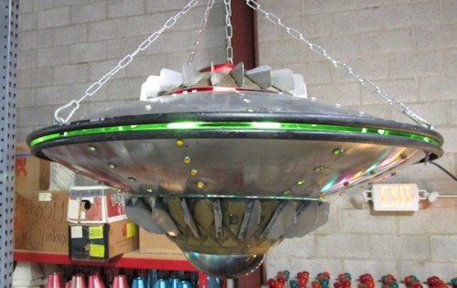 FLYING SAUCER (UFO)