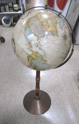 WORLD GLOBE