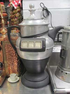 VINTAGE COFFEE MAKER