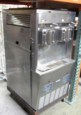 SOFT SERVE MACHINE