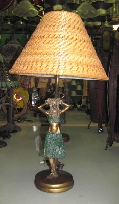 HULA LAMP
