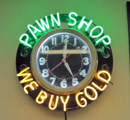 PAWN SHOP/WE BUY GOLD