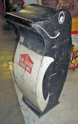PENGUIN TRASH CAN