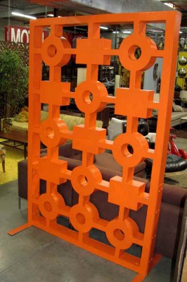 ROOM DIVIDER