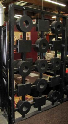 ROOM DIVIDER