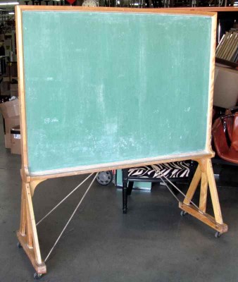 ROLLING CHALKBOARD