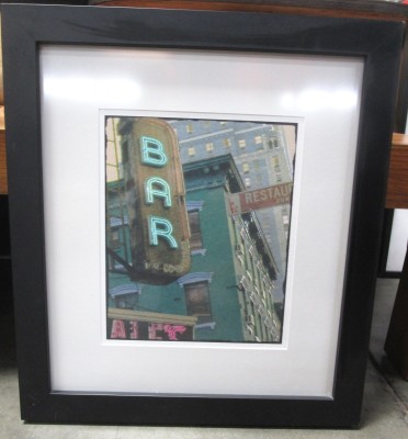 STREET CORNER-BAR