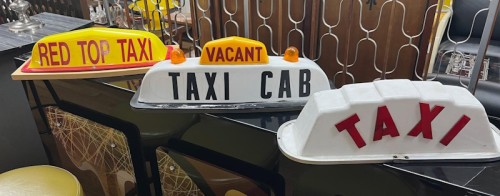 TAXI  LIGHT UP SIGNS