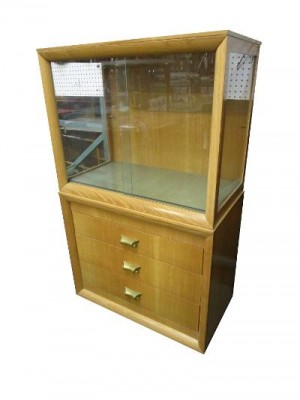 BUFFET/DISPLAY CABINET