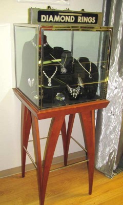 JEWELRY CASE