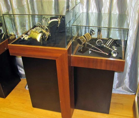 JEWELRY CASE