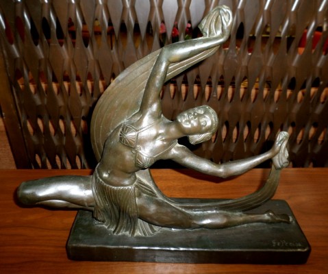 DECO BRONZE STATUE