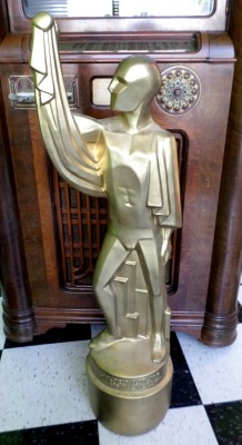 DECO GOLD STATUE