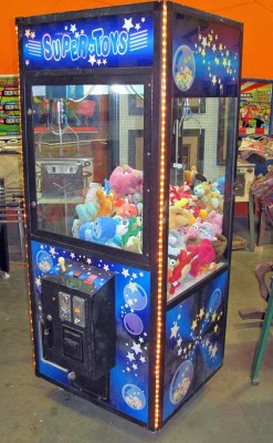 MODERN PRIZE/CLAW MACHINE