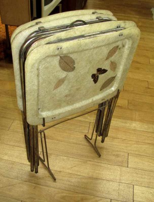 TV TRAY SET