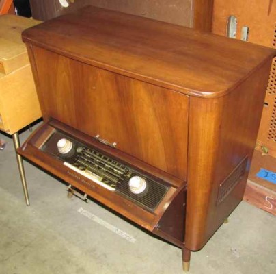 RADIO CABINET
