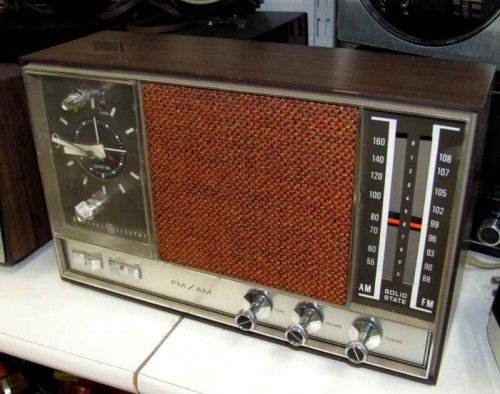 GE CLOCK RADIO