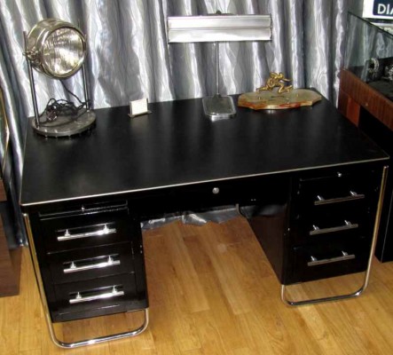 BLACK OFFICE DESK