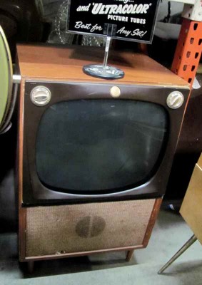EMERSON CONSOLE TV