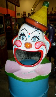 CLOWN HEADS TOPPER